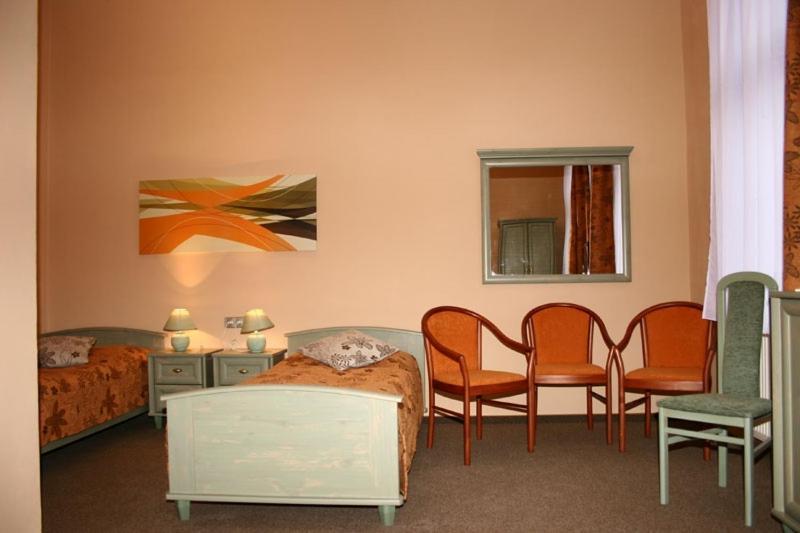 Hotel Zlaty Lev Louny Zimmer foto